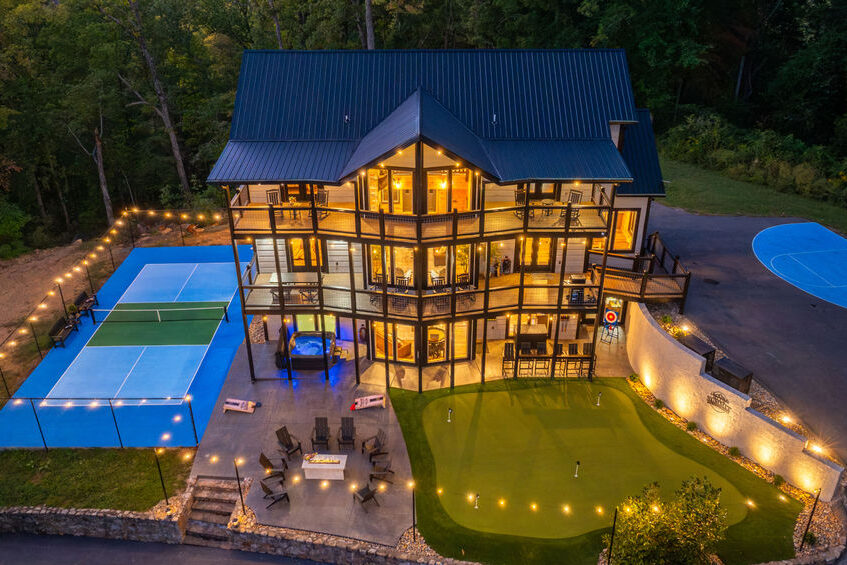 Blue Summit Sports Lodge